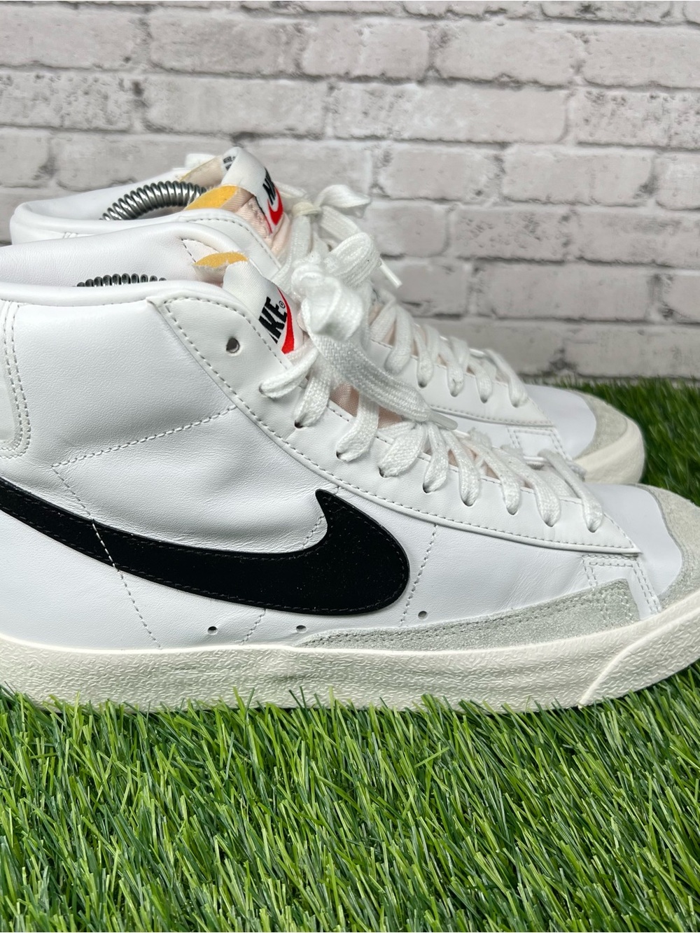 Nike Blazer Mid 77 Sneakers Women's Size 8 US, CZ1055-100 Black/White - Picture 2 of 10